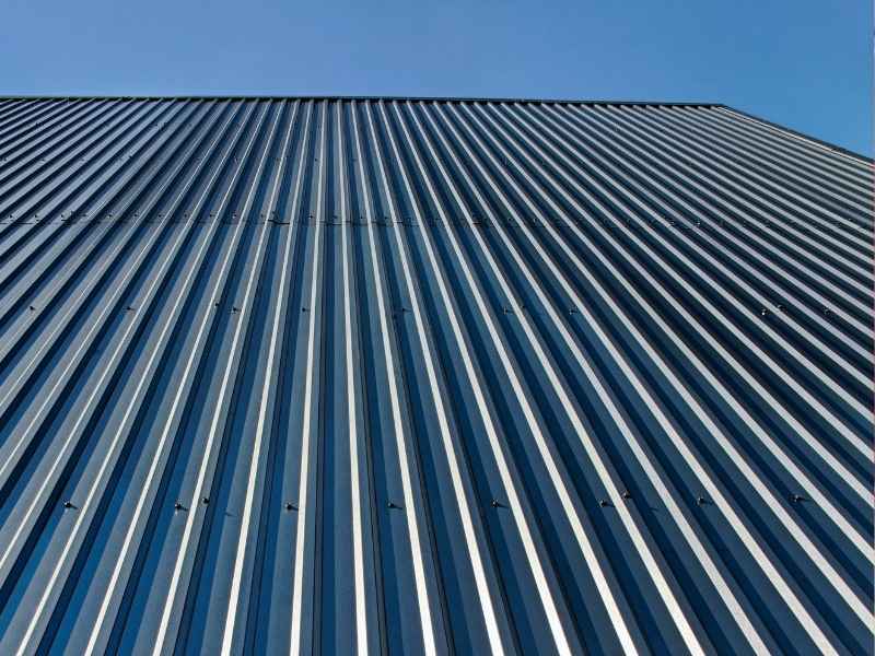 Jual Atap Baja Ringan Miring Satu Sisi untuk Rumah Modern